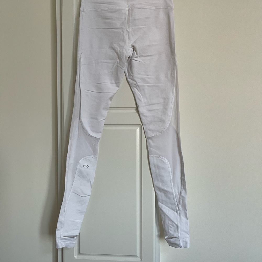 Alo Yoga
HIGH-WAIST COAST CAPRI - white - Picture 4 of 7